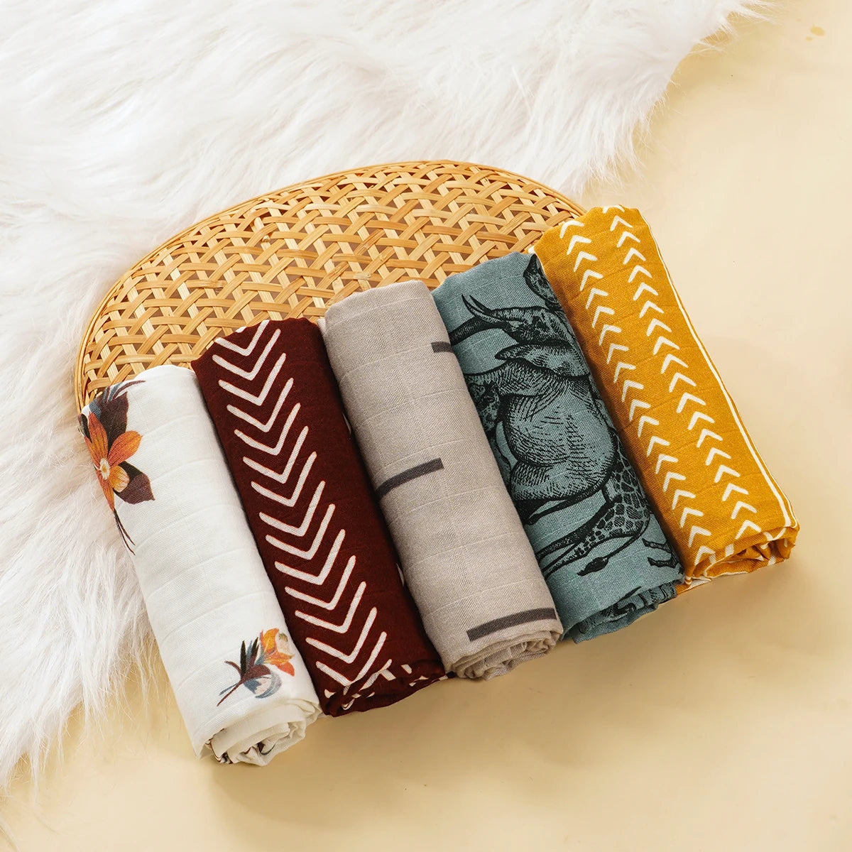 Luxurious 5-Piece Soft Muslin Swaddle and Burp Cloth Set for Newborns - Pure Cotton Face and Hand Wipes