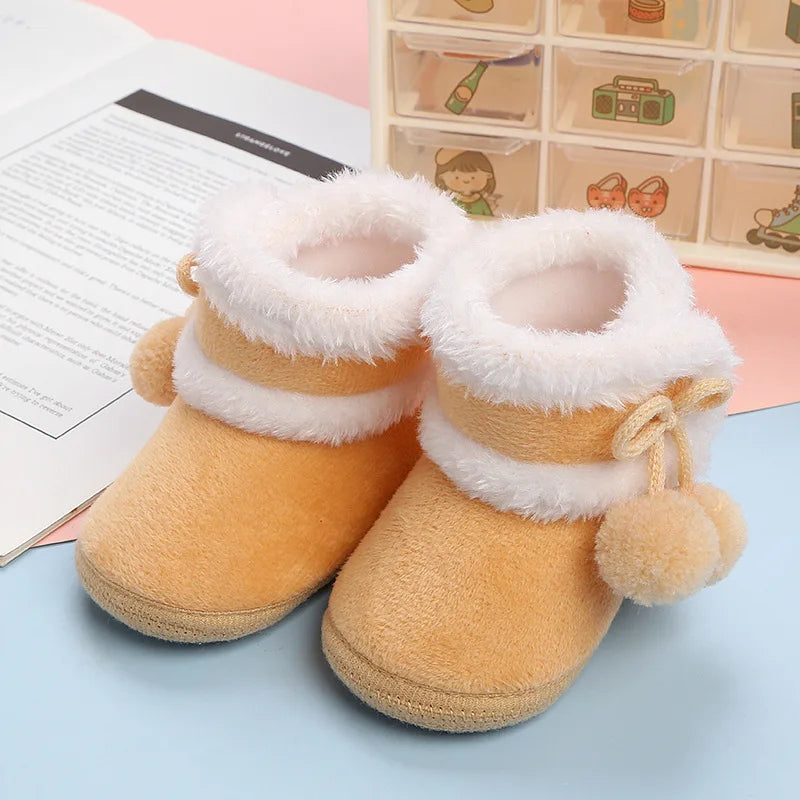 Cozy Pompom Soft Booties for Infants and Toddlers - Stylish Snow Boots for Newborn Comfort