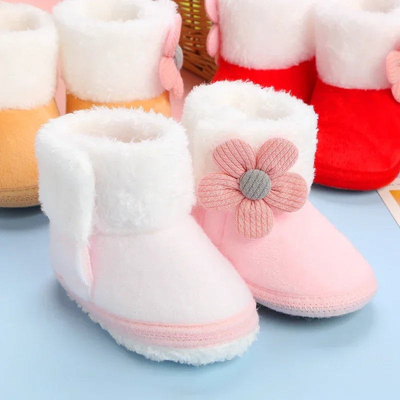 Cozy Pompom Soft Booties for Infants and Toddlers - Stylish Snow Boots for Newborn Comfort